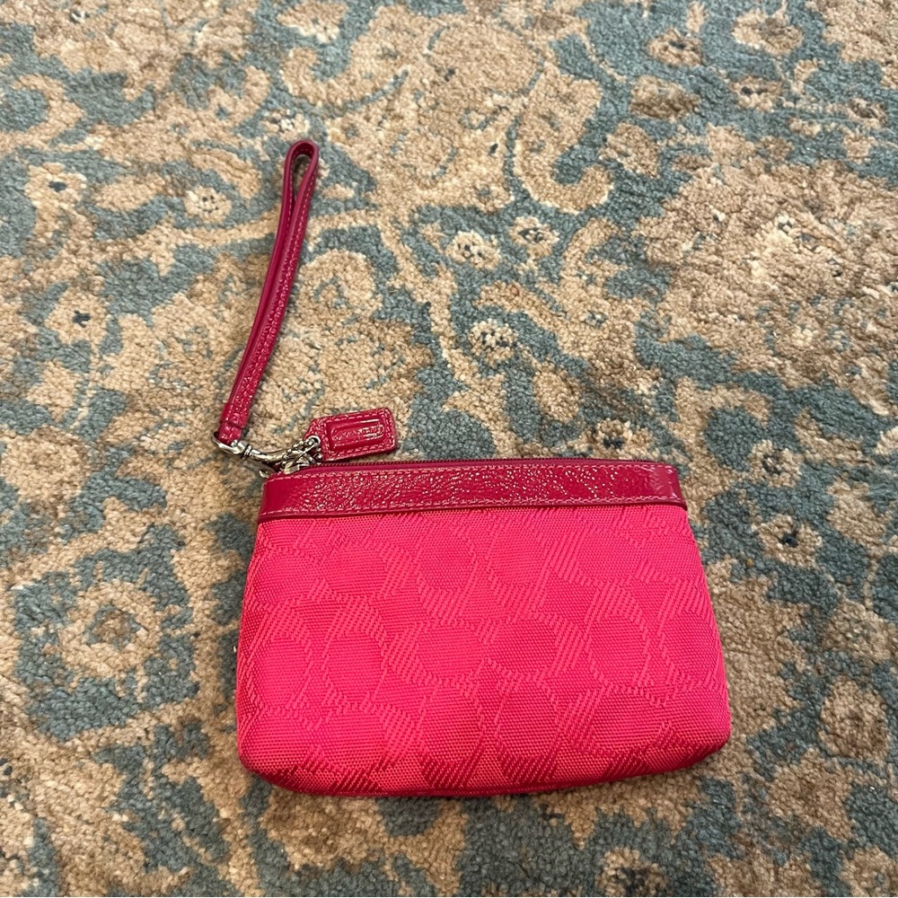 Coach Wristlet Pink